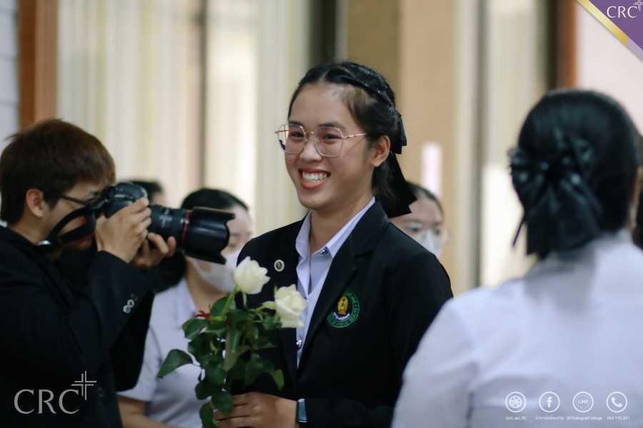 คณะสาธารณสุขศาสตร์ วิทยาลัยเชียงราย จัดพิธีมอบเข็มวิทยฐานะแก่นักศึกษาชั้นปีที่ 4 และพิธีมอบเสื้อกาวน์นักศึกษาปี 2 ประจำปีการศึกษา 2565 #14